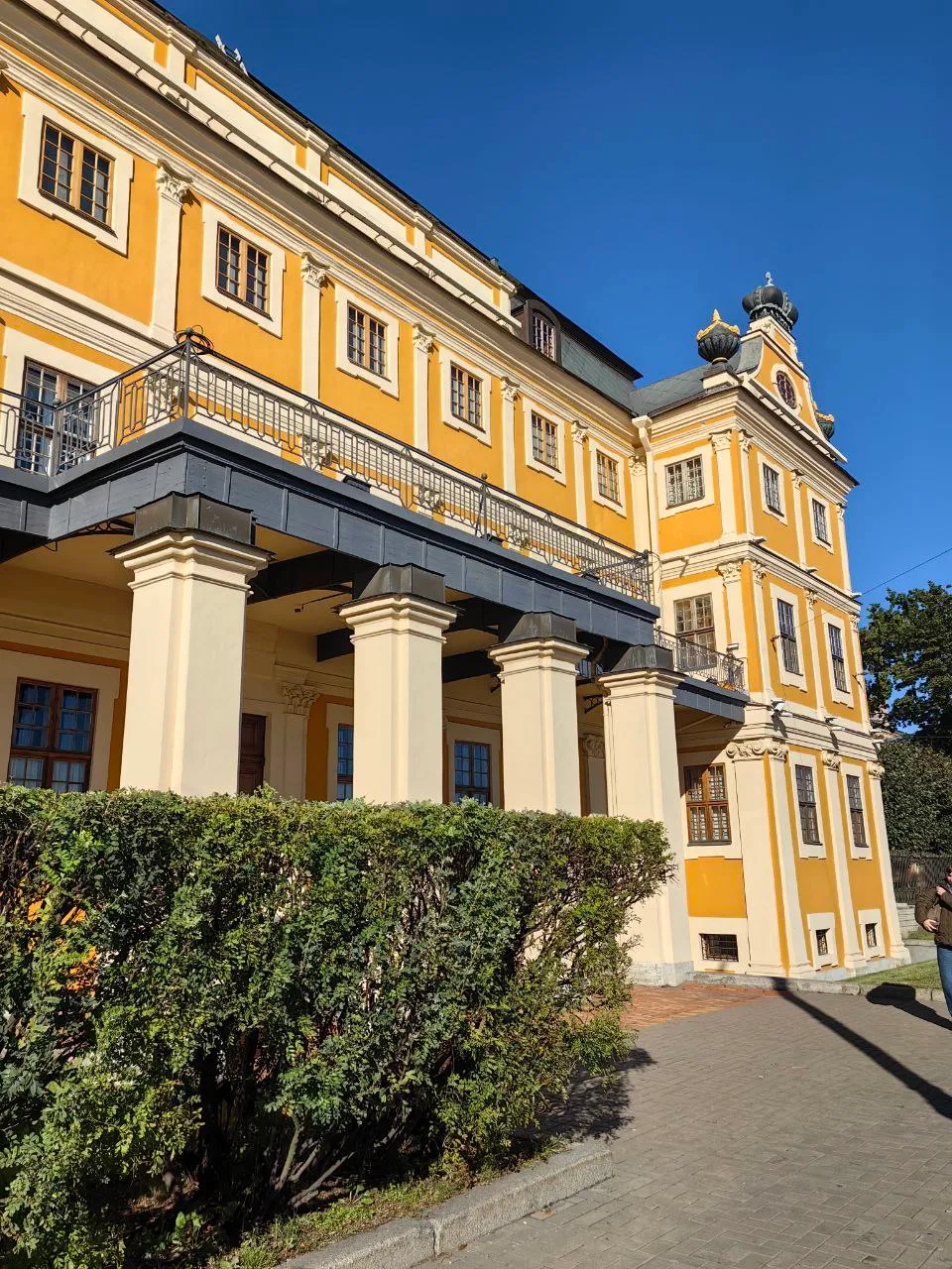 Дворец Меньшикова, Петербург