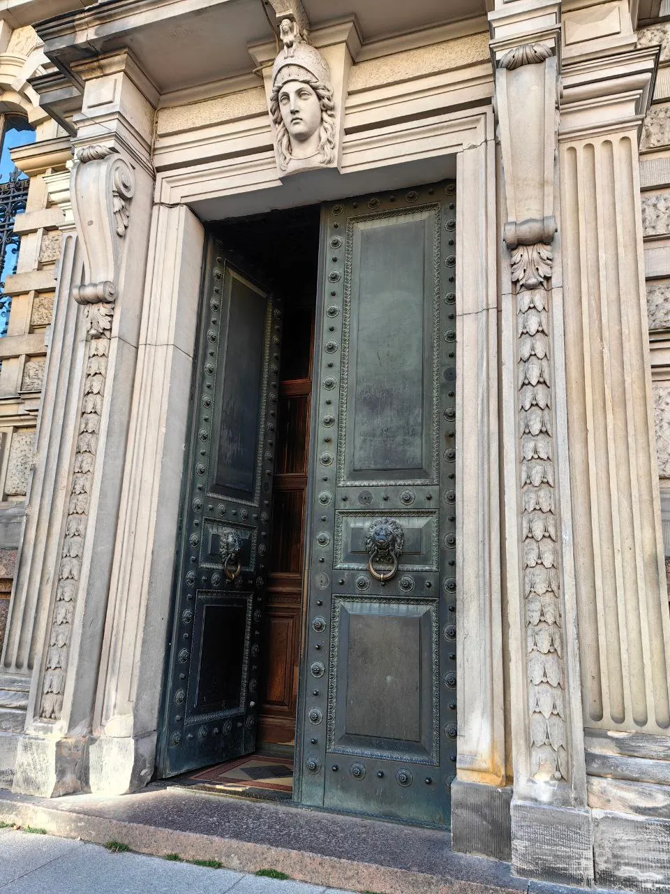 Академия Штиглица, Петербург