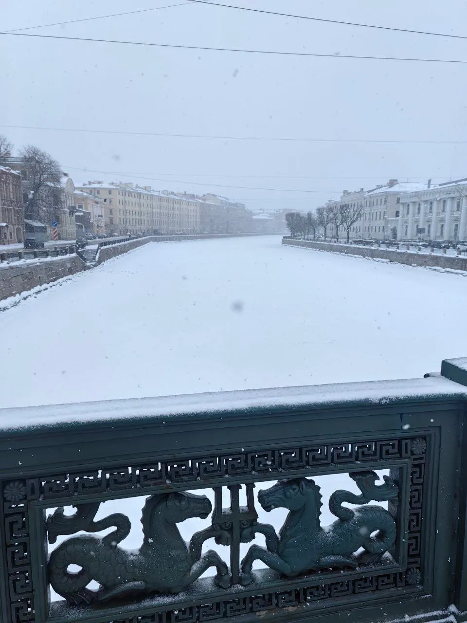 Двор-колодец зимой