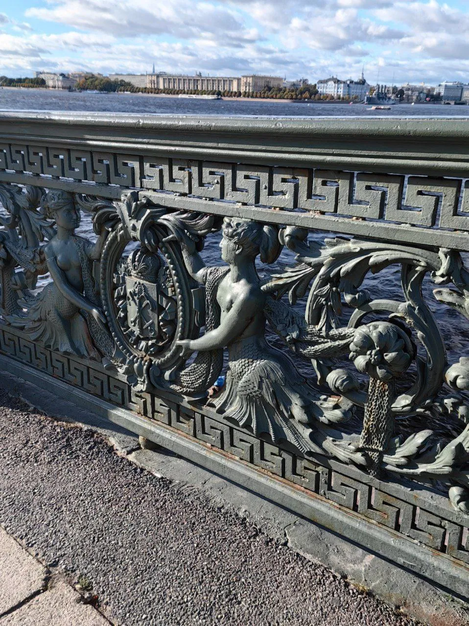 Решётки мостов, Петербург