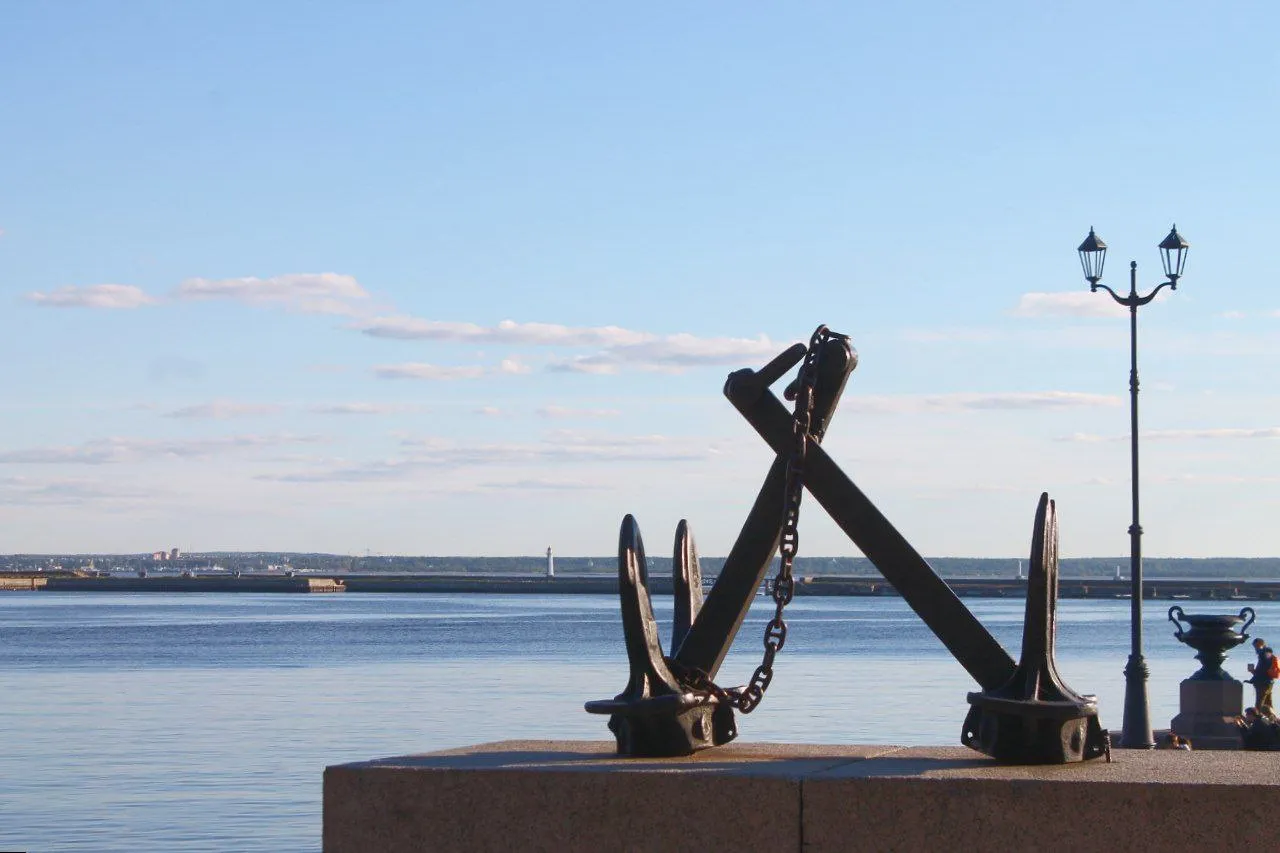 Кронштадт: дух военного городка и Морской Никольский собор фото 3