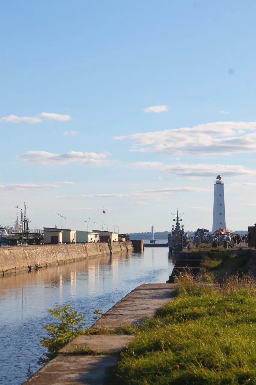 Кронштадт: дух военного городка и Морской Никольский собор фото 4