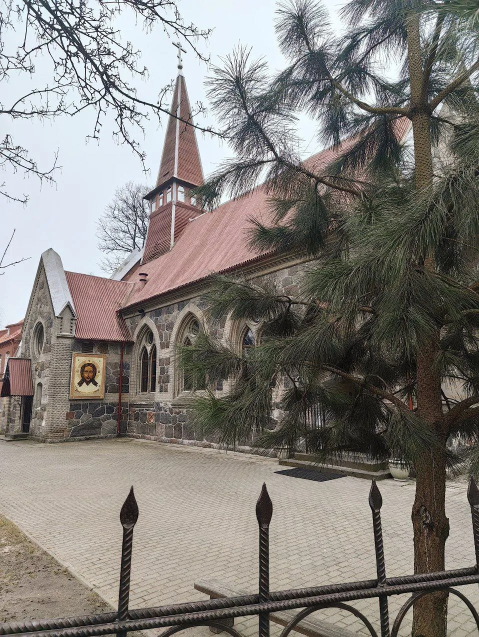 Кирха Пальмникена в Янтарном фото 1