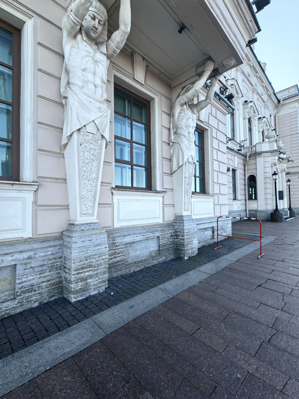 Прогулки по Питеру. Большое сердце Петербурга