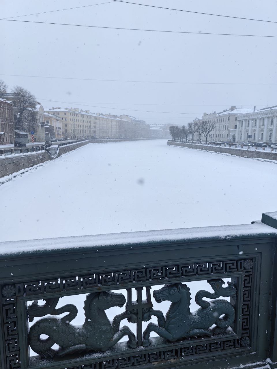 Метель в Петербурге: ночь, улица, фонарь…