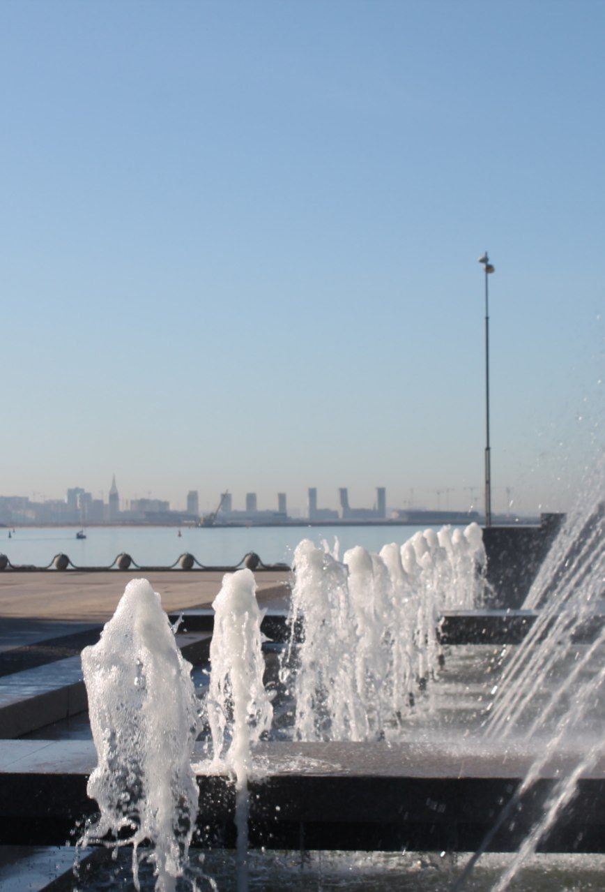 Море