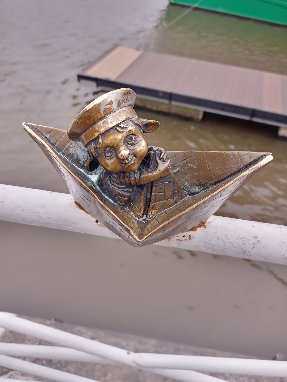 Море
