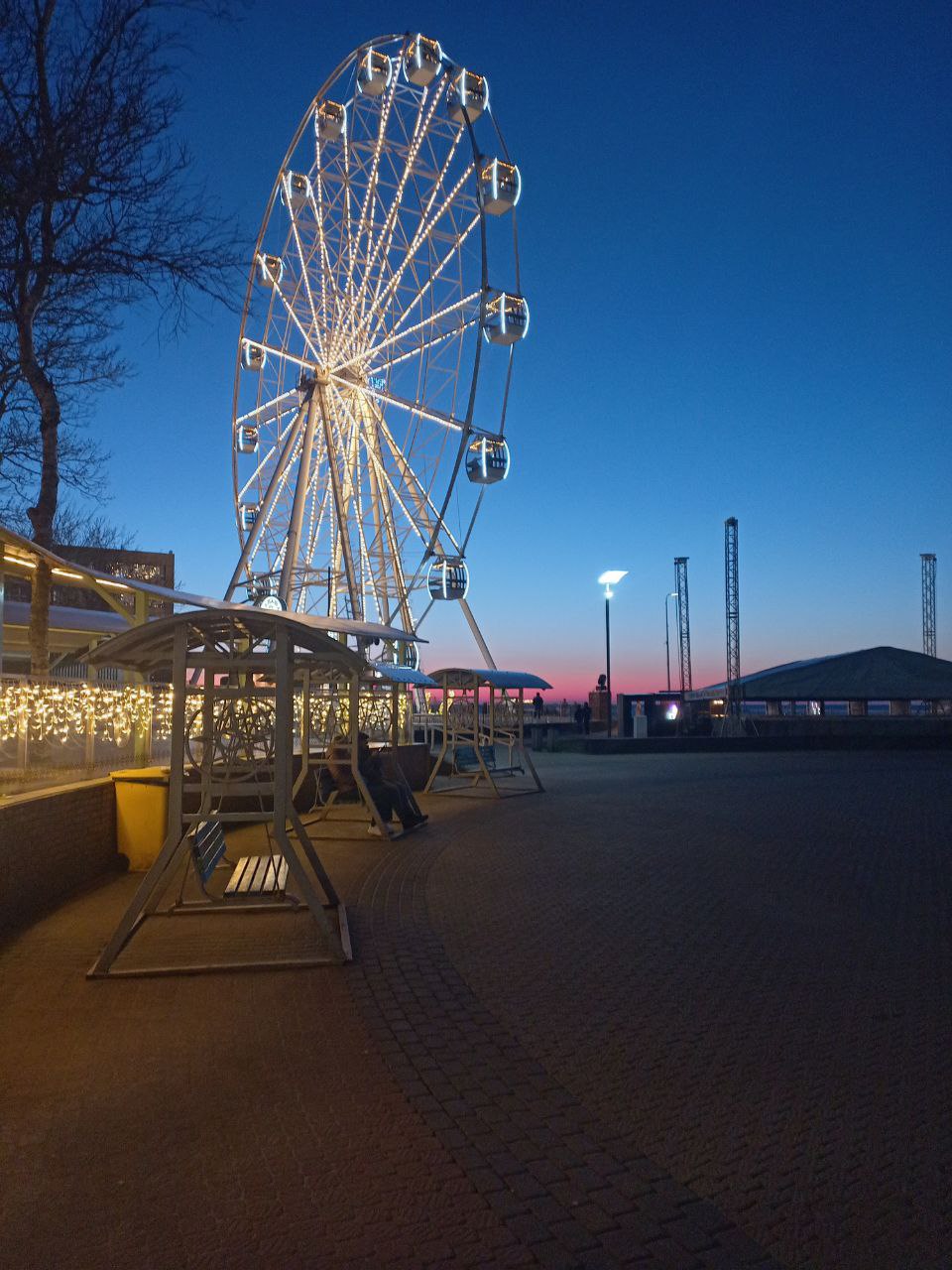 Море