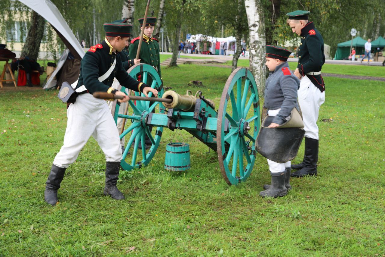 Бородинское поле: как мы случайно попали на реконструкцию 1812 года