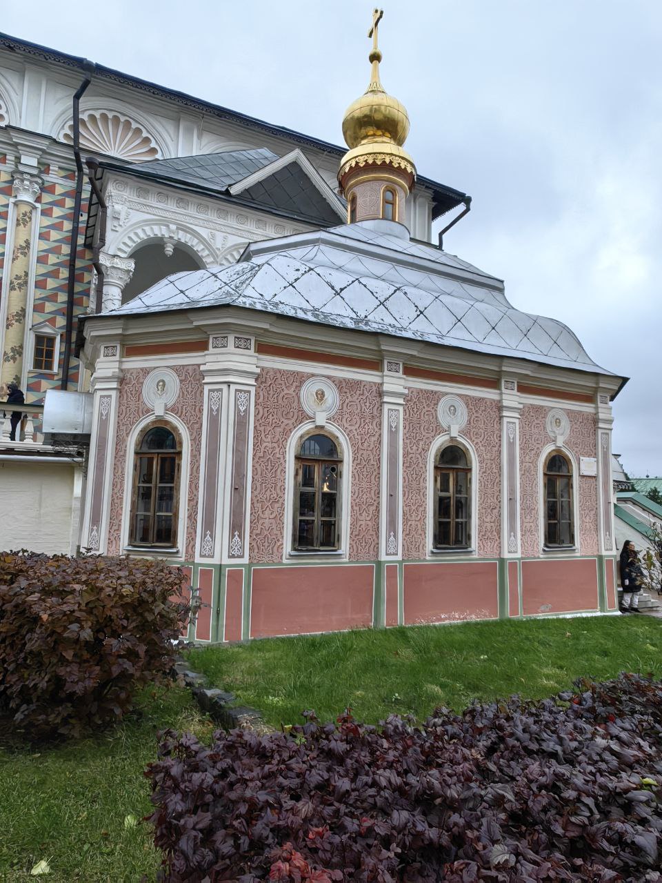 Сергиев Посад в сумерках: Лавра и колокольный звон