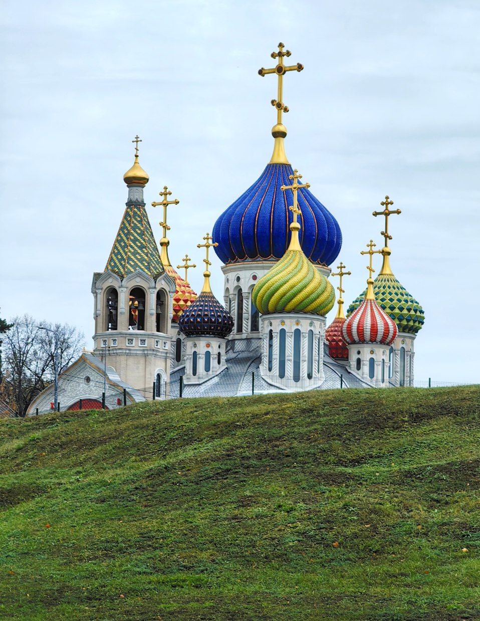 Переделкино: городок писателей и дым листвы